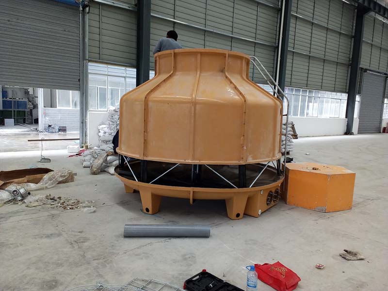 貴陽125T冷卻塔現場安裝圖